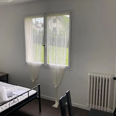 Superbe Parentale Avec Sa Propre Salle De Bains Avec Douche Et Wc Prives, Cuisine Et Wifi Maison d'hôtes