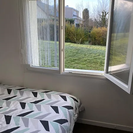 Superbe Parentale Avec Sa Propre Salle De Bains Avec Douche Et Wc Prives, Cuisine Et Wifi Maison d'hôtes Vandœuvre-lès-Nancy