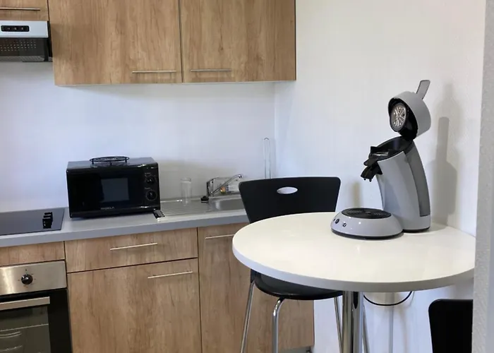 Superbe Parentale Avec Sa Propre Salle De Bains Avec Douche Et Wc Prives, Cuisine Et Wifi